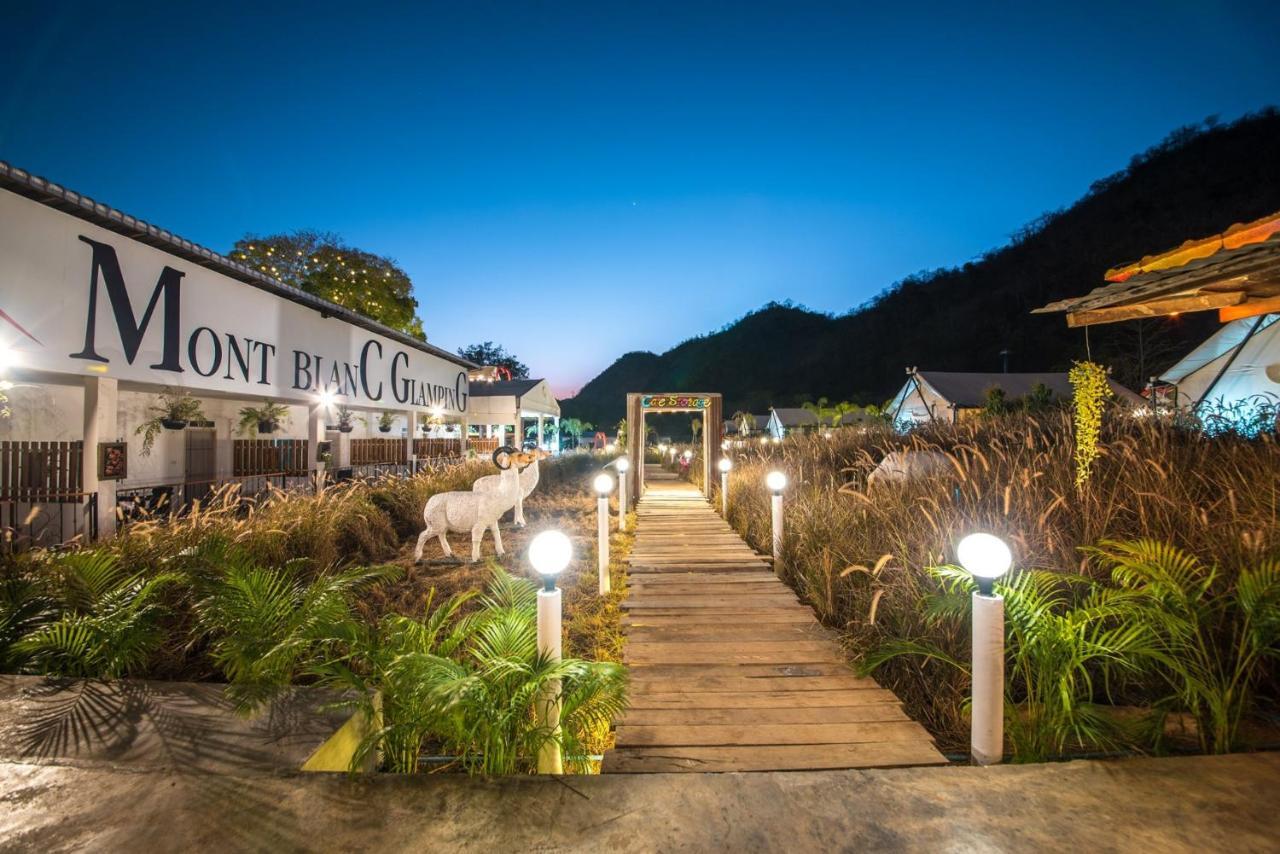 Hotel Mont Blanc Glamping Khao Yai Khao Yai National Park Exterior foto